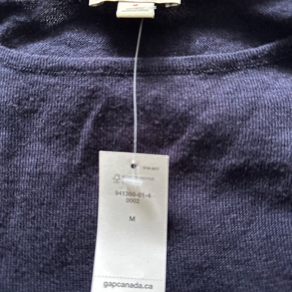 GAP Woman’s Sweater - Picture 4 of 10